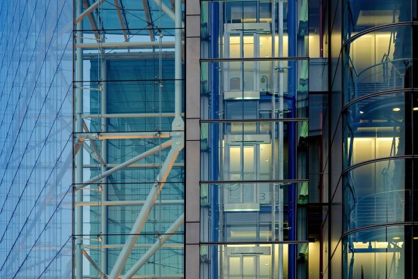 Empresa onde comprar elevador novo